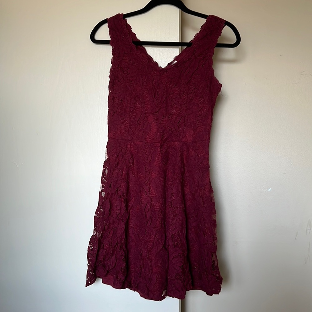 Francesca’s Alya Maroon Lace Dress, Size M